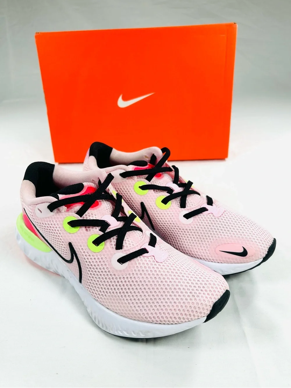 Nike Renew Run ‘Pink Foam’ CW5637-600 Sneakers